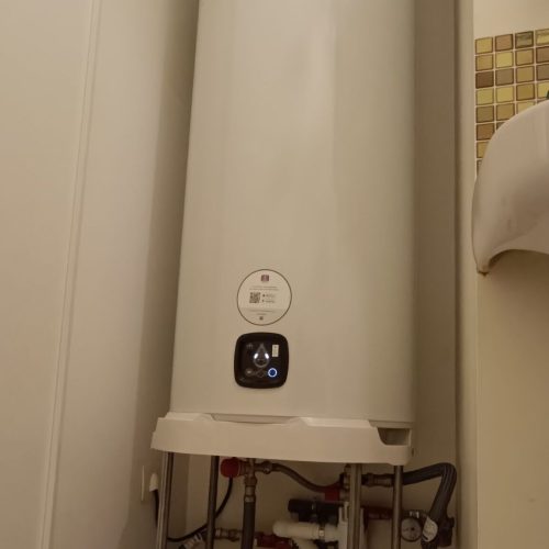 Plombier - installation chauffe eau ATLANTIC THERMOR avec son mitigeur thermostatique, son groupe de sécurité et son reducteur de pression